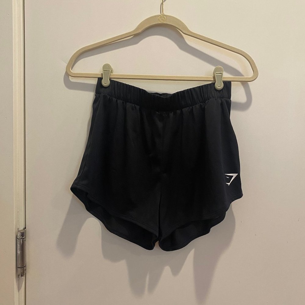 Gymshark Women’s Black Loose Fit Shorts Unlined Size Small
